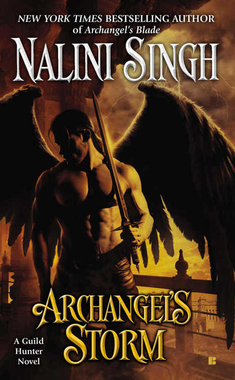 Archangel's Storm (Guild Hunter Book 5)