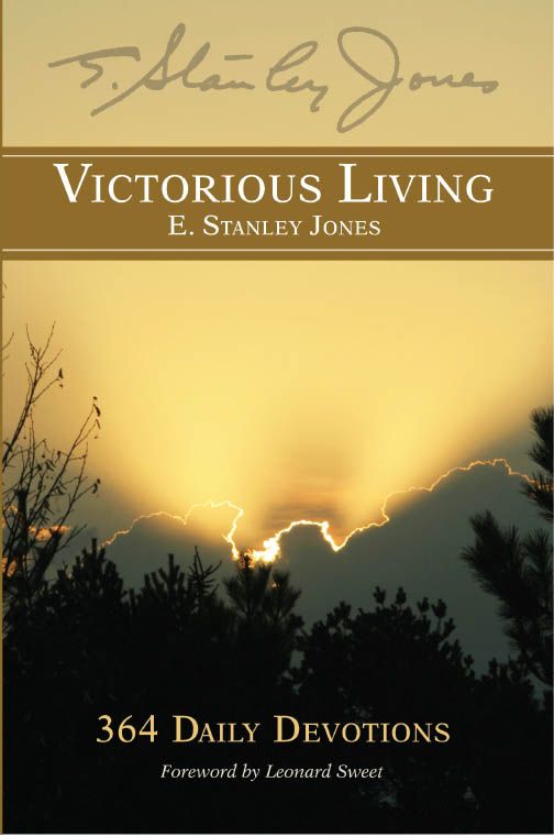 Victorious Living: 364 Daily Devotions