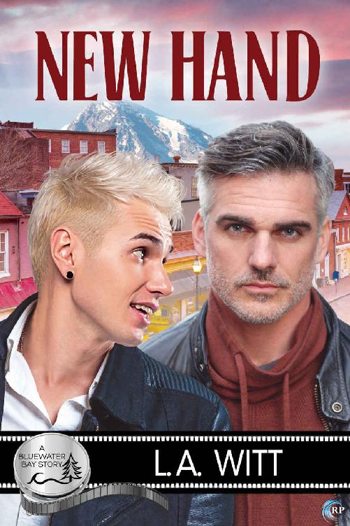 New Hand (Bluewater Bay Book 23)