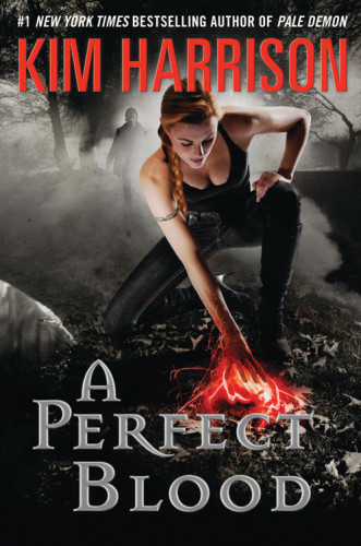 A Perfect Blood (The Hollows #10)