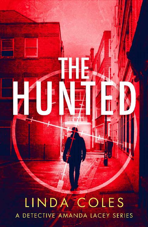 The Hunted (A Jack Rutherford and Amanda Lacey British Detective Novel)