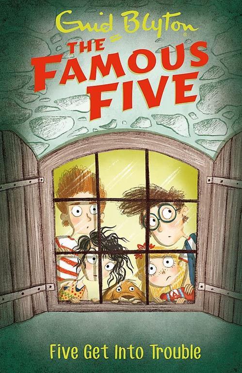 Famous Five Bk 8 Five Get Into Trouble