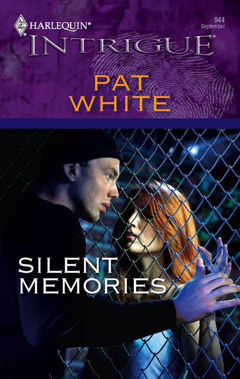 Silent Memories (Mills &amp; Boon Intrigue)