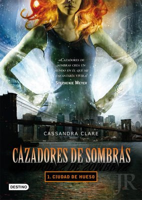 Ciudad de hueso. Cazadores de sombras 1: Cazadores de sombras 1 (La Isla del Tiempo Plus) (Spanish Edition)