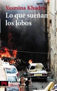 Lo que sue&ntilde;an los lobos (El Libro De Bolsillo - Literatura) (Spanish Edition)