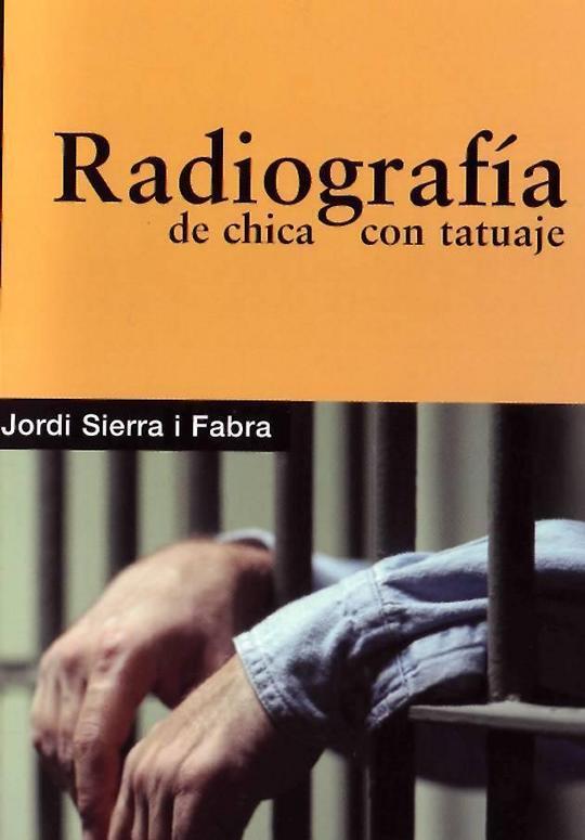 Radiografía de chica con tatuaje