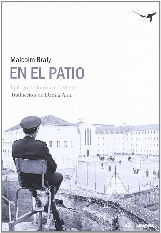 En el patio (al margen) (Spanish Edition)