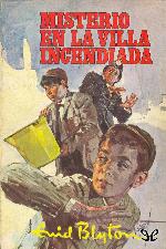 Misterio en la villa incendiada